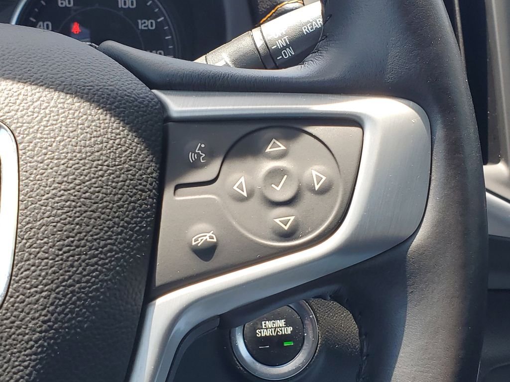 Used 2021 White GMC SLE image 22