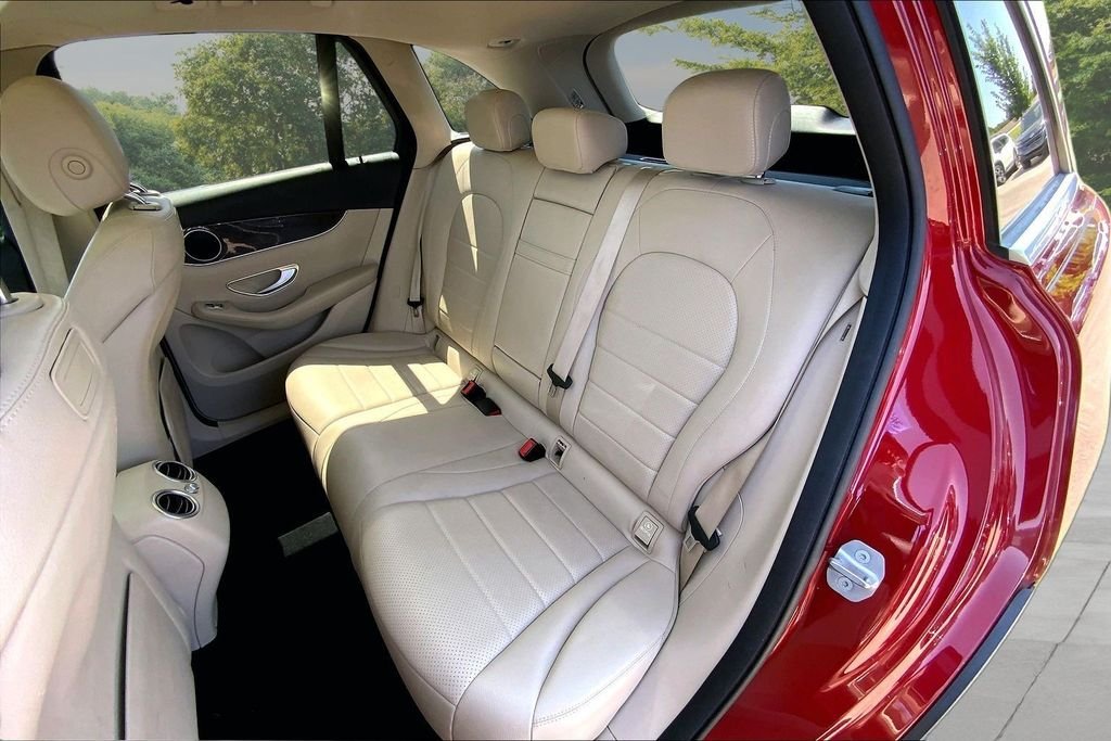 Used 2019 designo Cardinal Red Metallic Mercedes-Benz GLC 300 image 21