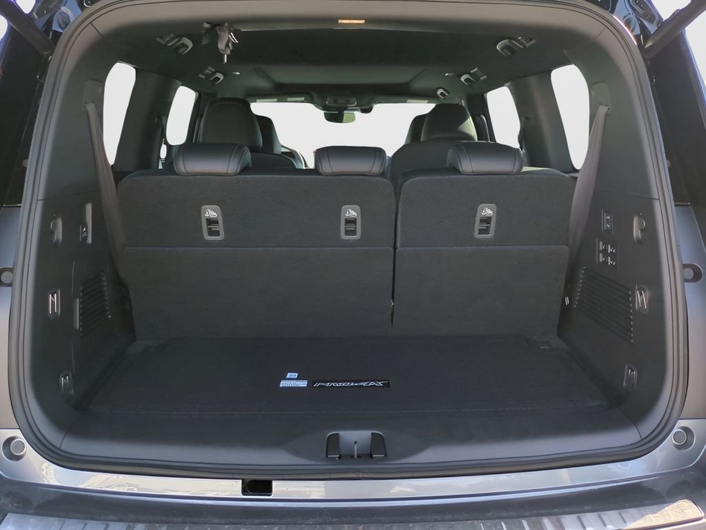 New 2026 Gun Metallic / Super Black Two-tone Nissan PRO-4X® image 13