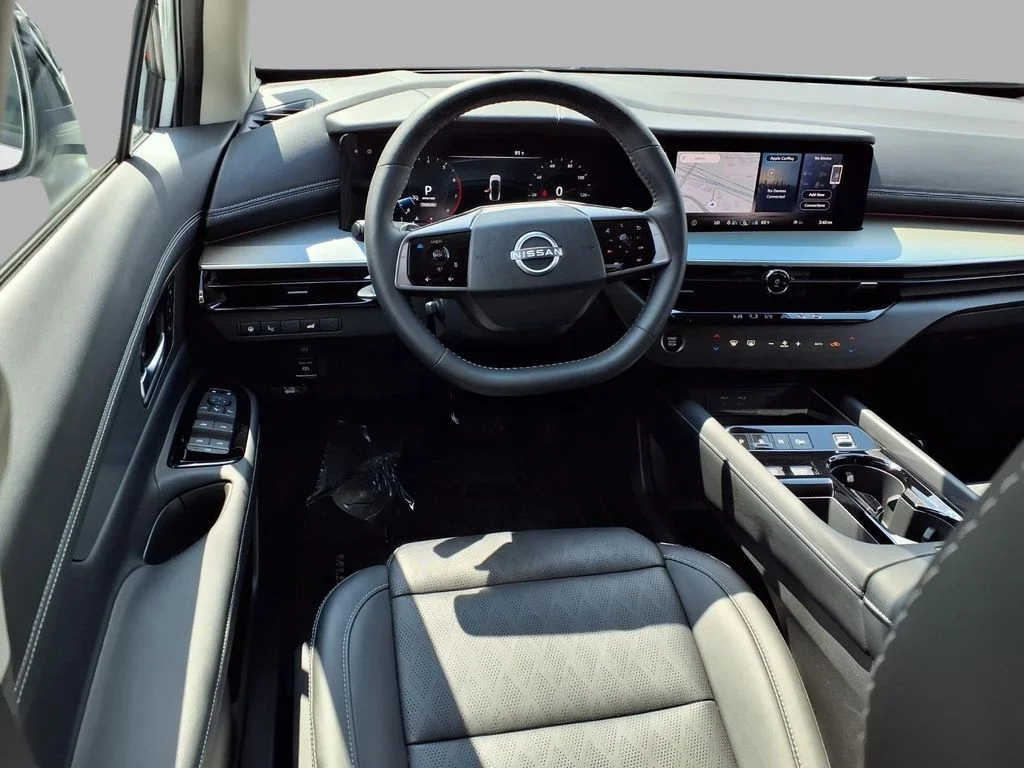Used 2026 White Nissan Platinum image 4