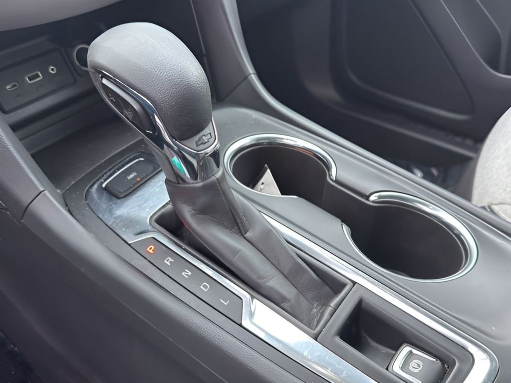Used 2023 Gray Chevrolet LT image 18