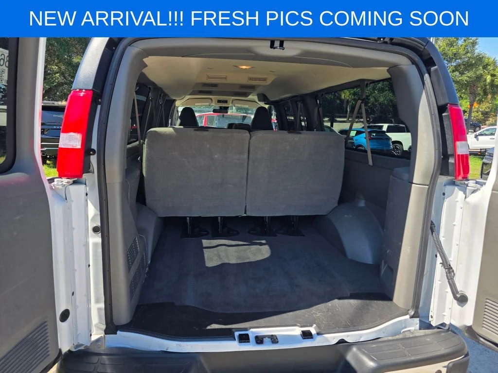 Used 2025 Summit White Chevrolet 1LT image 15