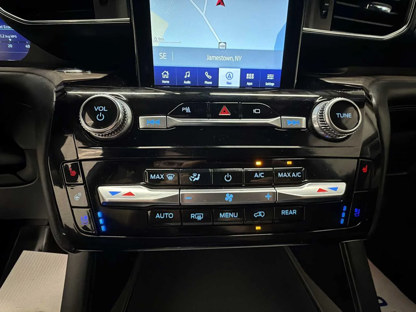 Used 2023 Star White Metallic Tri-Coat Ford Platinum image 17