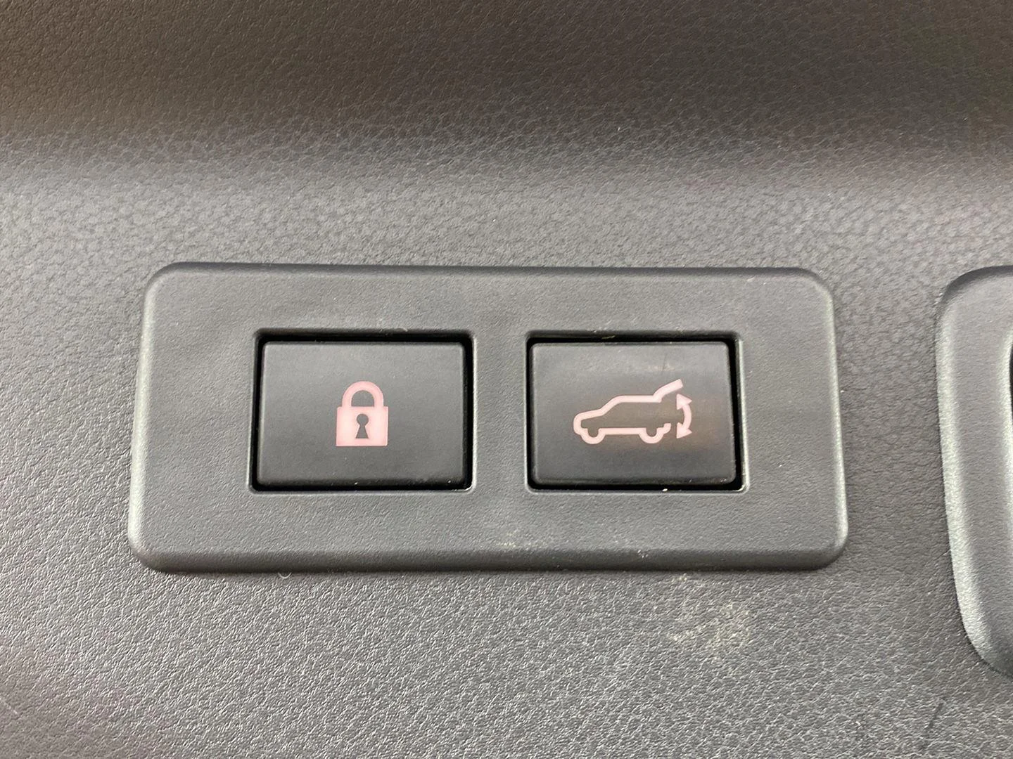 Used 2025 Crimson Red Pearl Subaru Premium image 30