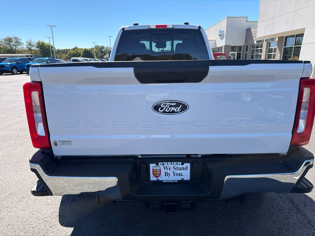 New 2027 Oxford White Ford F-350® XL image 4