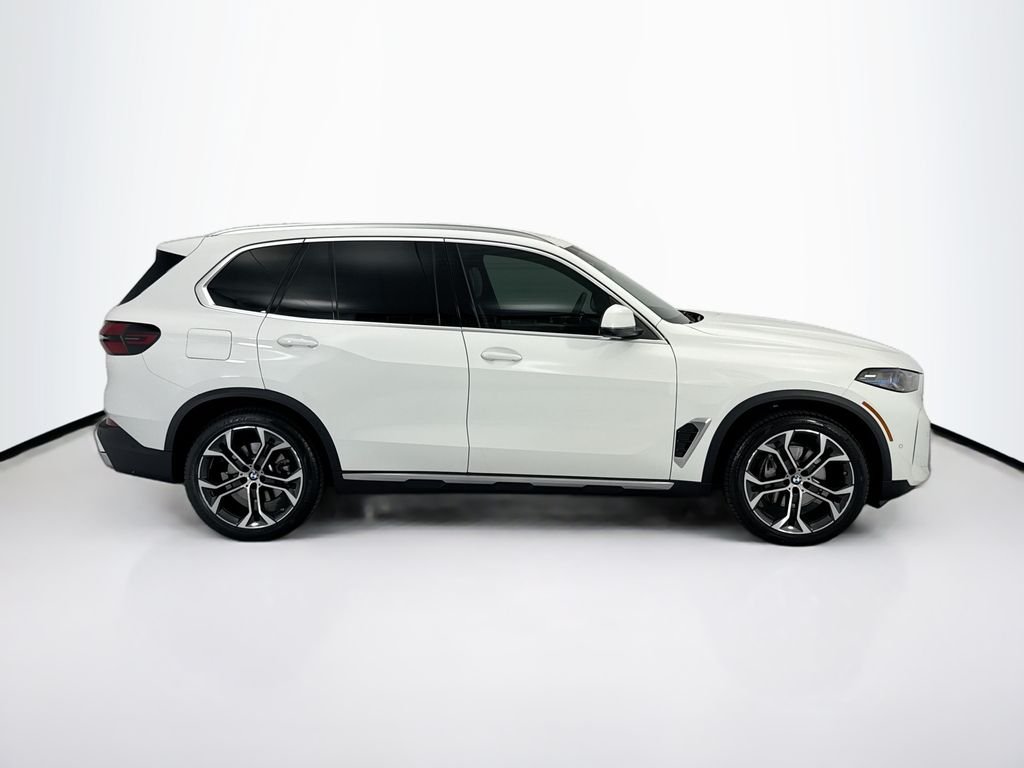 Certified Used 2025 Alpine White BMW xDrive40i image 4