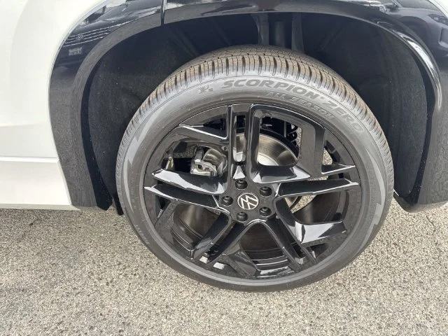 2026 Volkswagen Tiguan photo 5