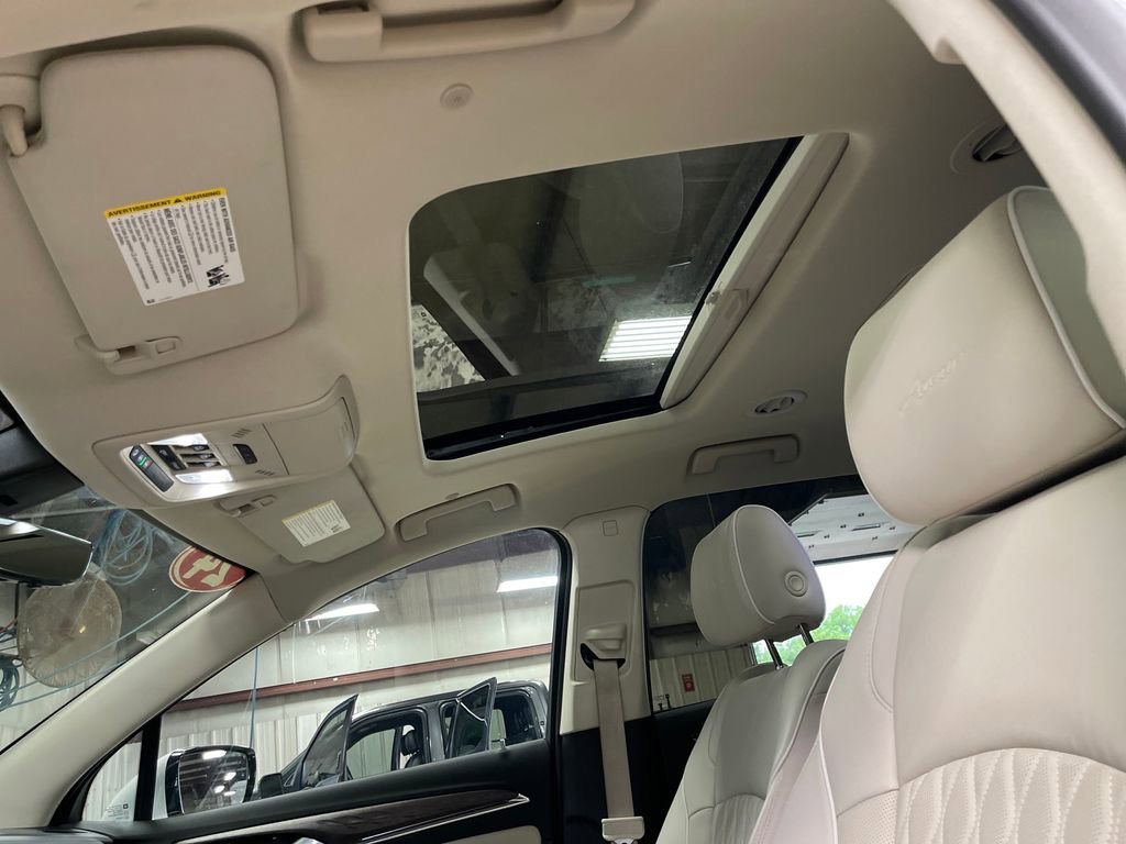 Used 2024 White Frost Tricoat Buick Avenir image 13