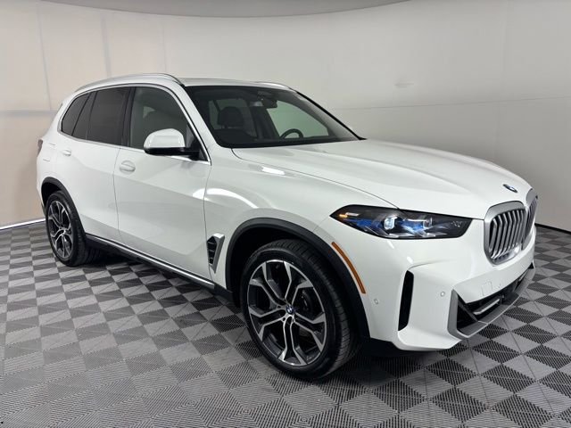 New 2026 White BMW xDrive40i image 1