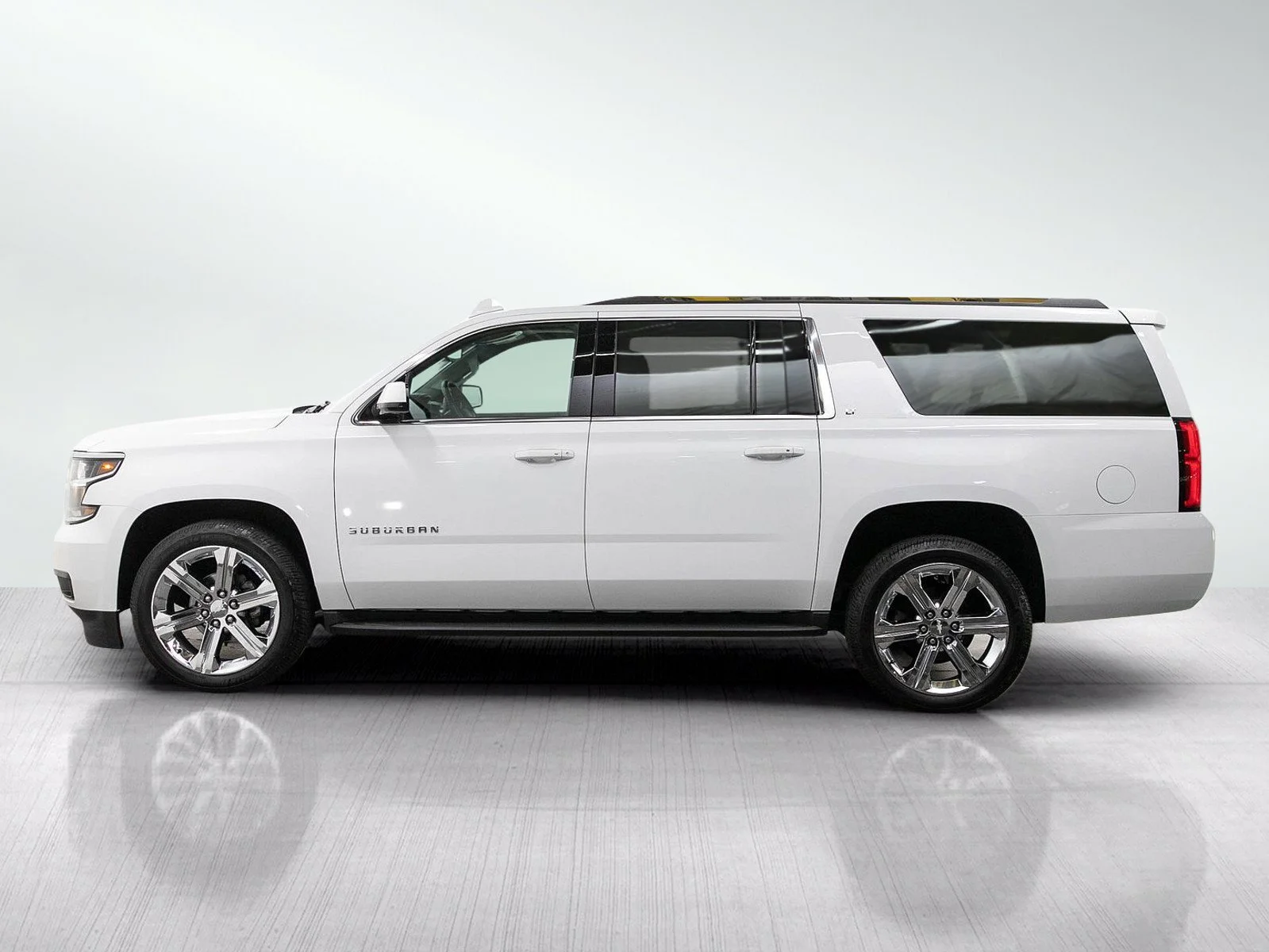 Used 2017 Chevrolet Suburban LT with VIN 1GNSKHKCXHR259165 for sale in Bloomington, Minnesota