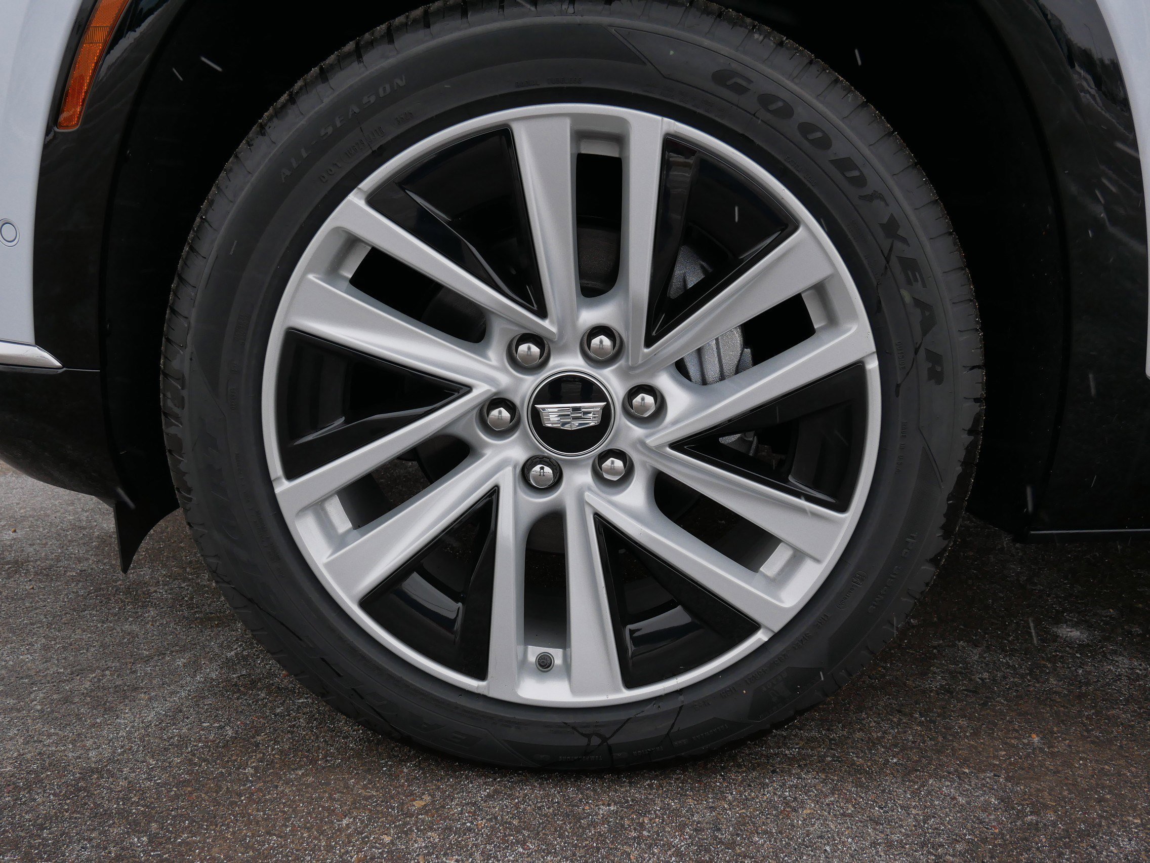 2026 Cadillac VISTIQ Luxury - Photo 13