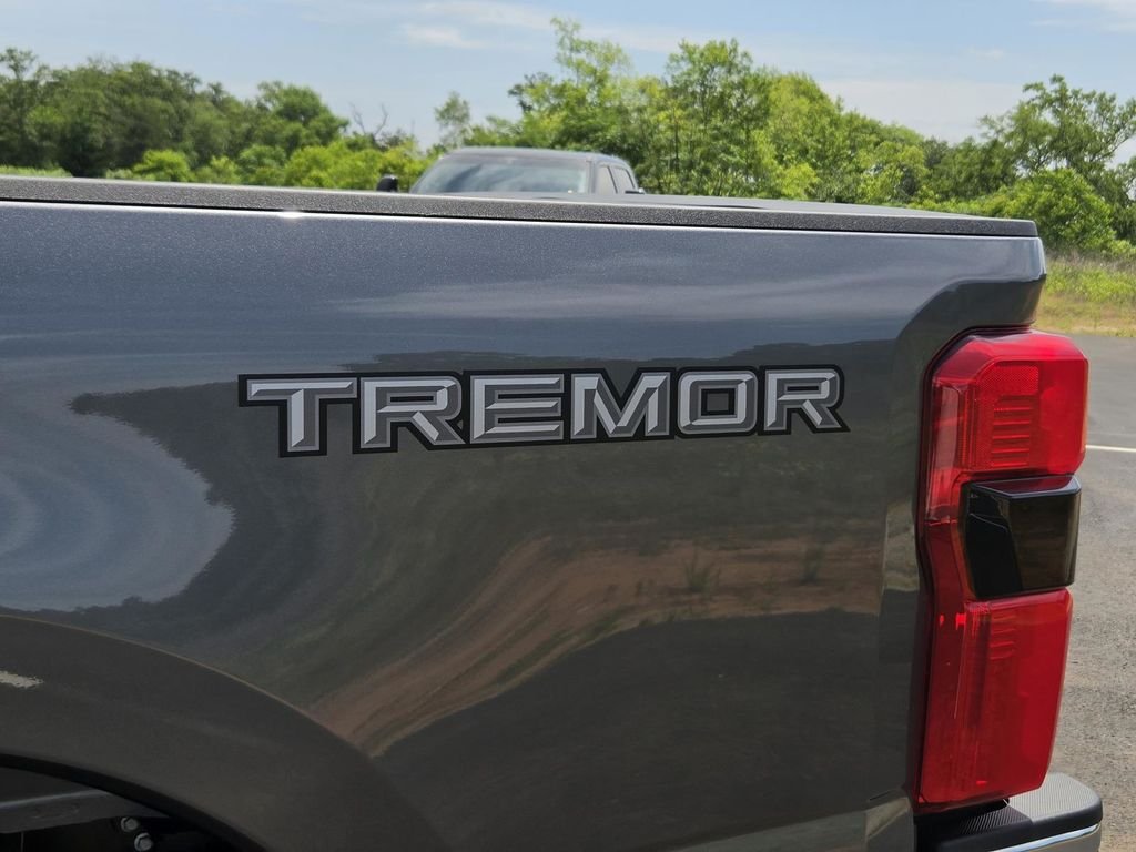 New 2026 Carbonized Gray Metallic Ford F-250® Lariat® image 42