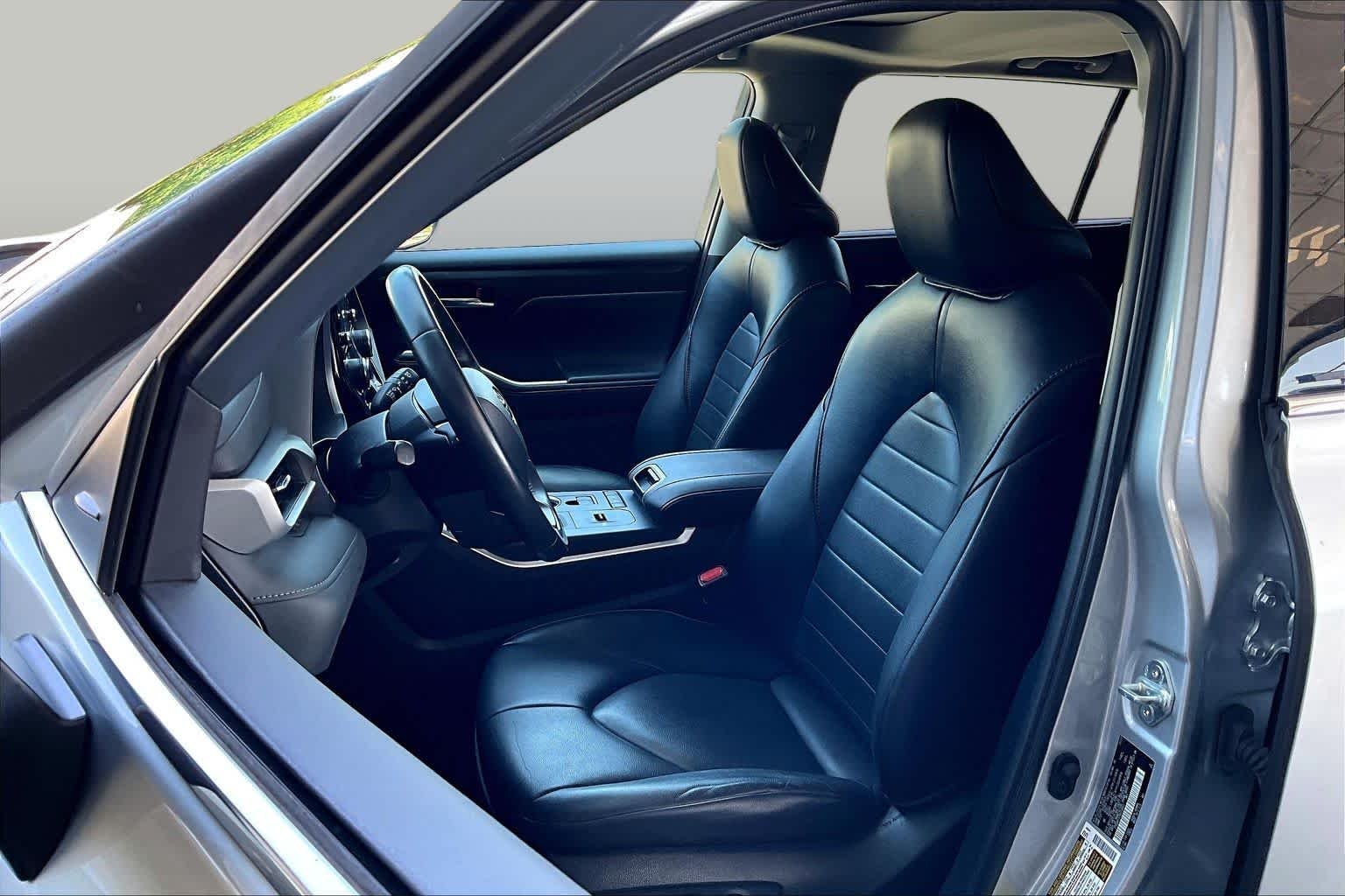 Used 2022 Celestial Silver Metallic Toyota Hybrid XLE image 9