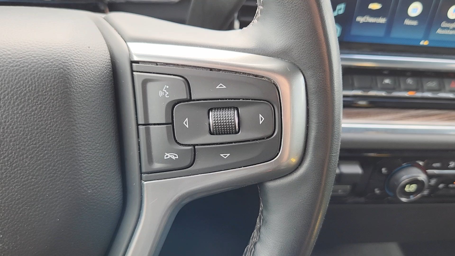 2025 Chevrolet Silverado 1500 LT - Photo 13