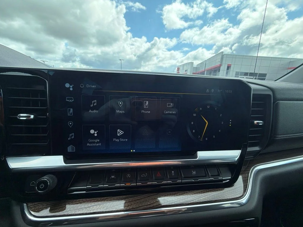 Used 2023 Black Chevrolet LT image 27