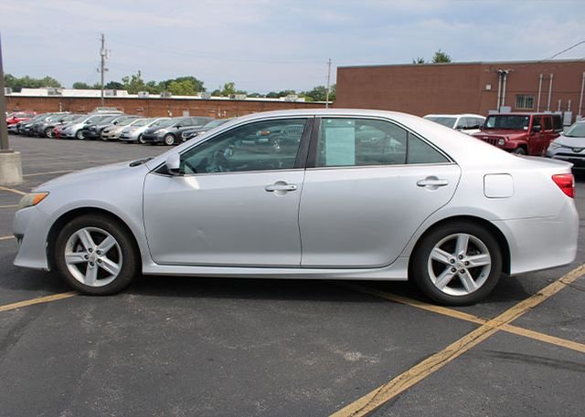 Used 2012 Classic Silver Metallic Toyota SE image 6
