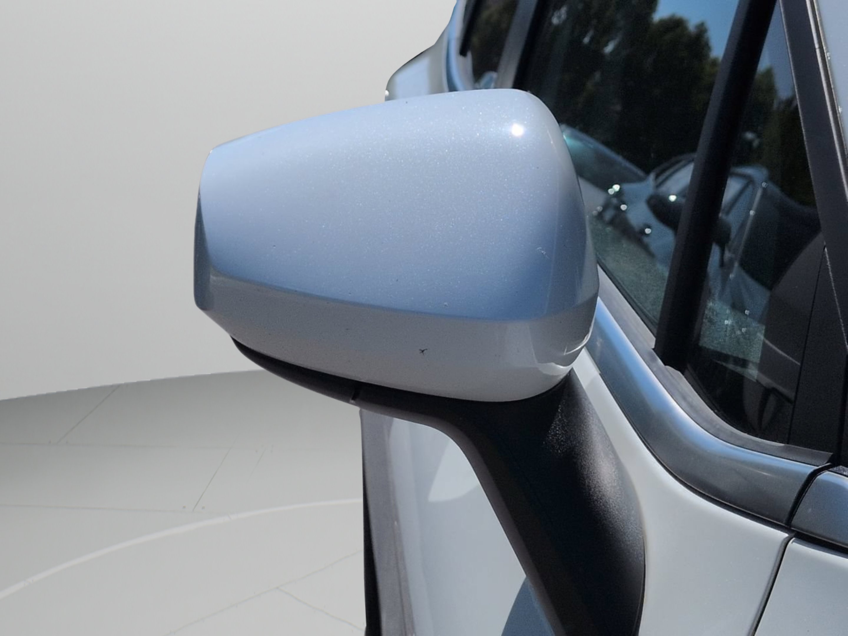 Certified Used 2023 Snow White Pearl Kia LX image 29