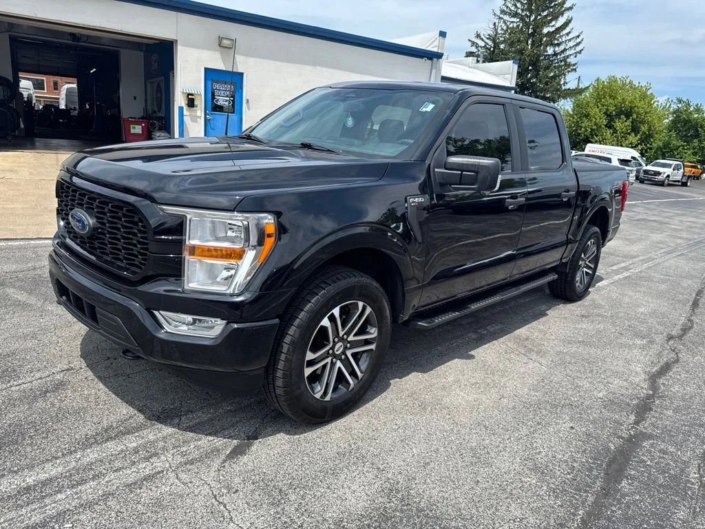 Used 2022 Black Metallic Ford XL image 8