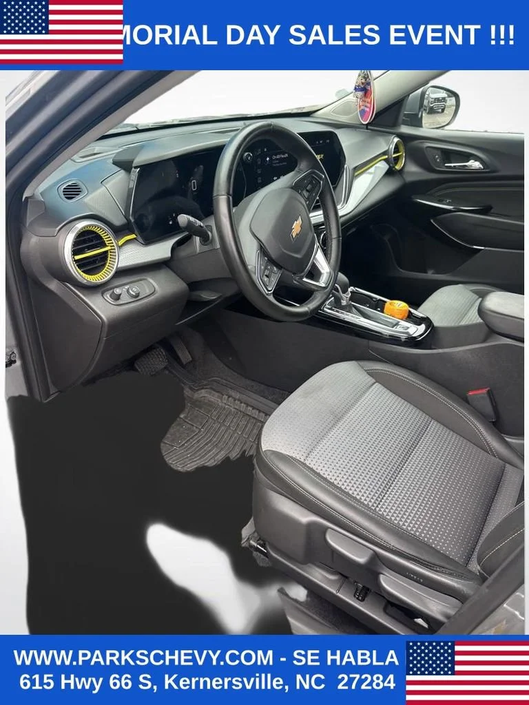 2024 Chevrolet Trax LT's photo