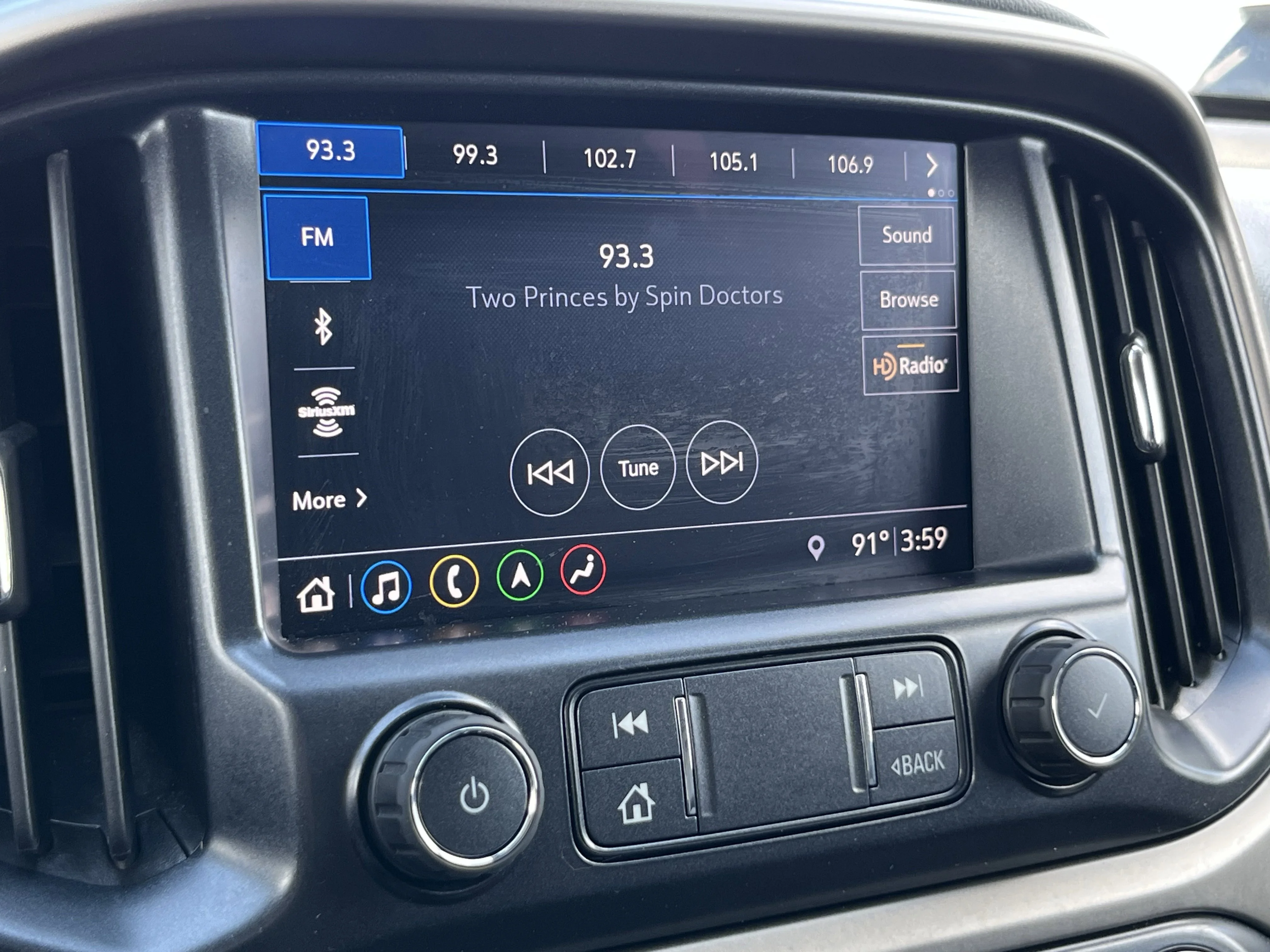 Used 2019 Pacific Blue Metallic Chevrolet Z71 image 31