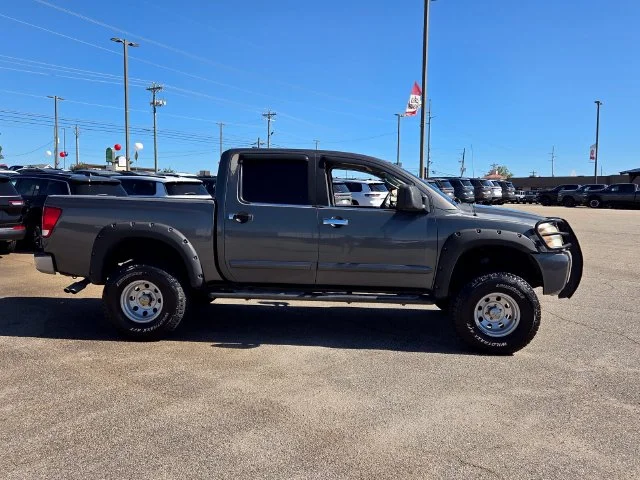 Used 2004 Gray Nissan LE image 16