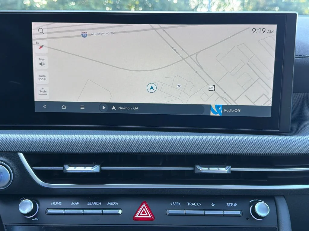 Used 2025 Gray Hyundai SEL Convenience image 28