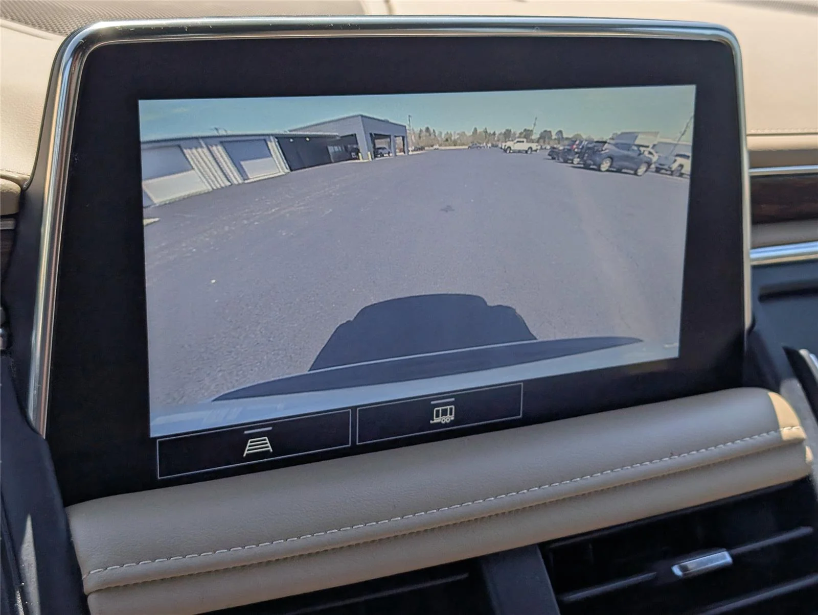 Used 2021 Iridescent Pearl Tricoat Chevrolet Premier image 18