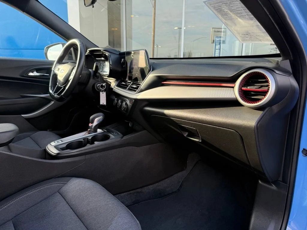 Used 2024 Fountain Blue Chevrolet 1RS image 16