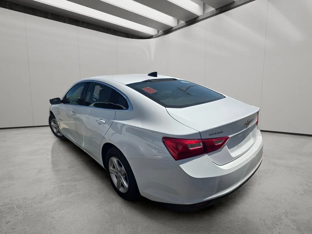 Used 2023 Summit White Chevrolet LS image 6