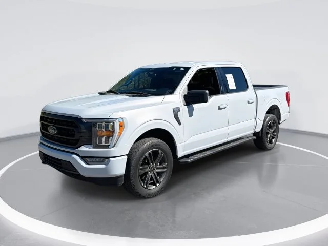 Used 2022 White Ford XLT image 1