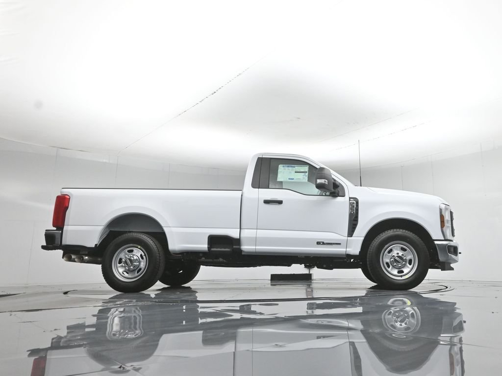 New 2026 Oxford White Ford XL image 42