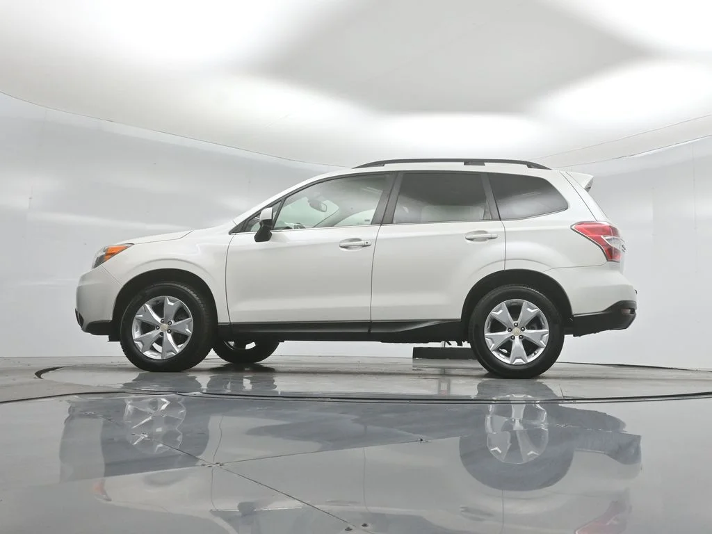 Used 2016 White Subaru 2.5i Limited image 47