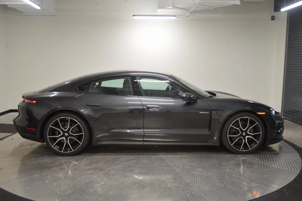 Used 2025 Slate Grey Neo Porsche 4 image 8
