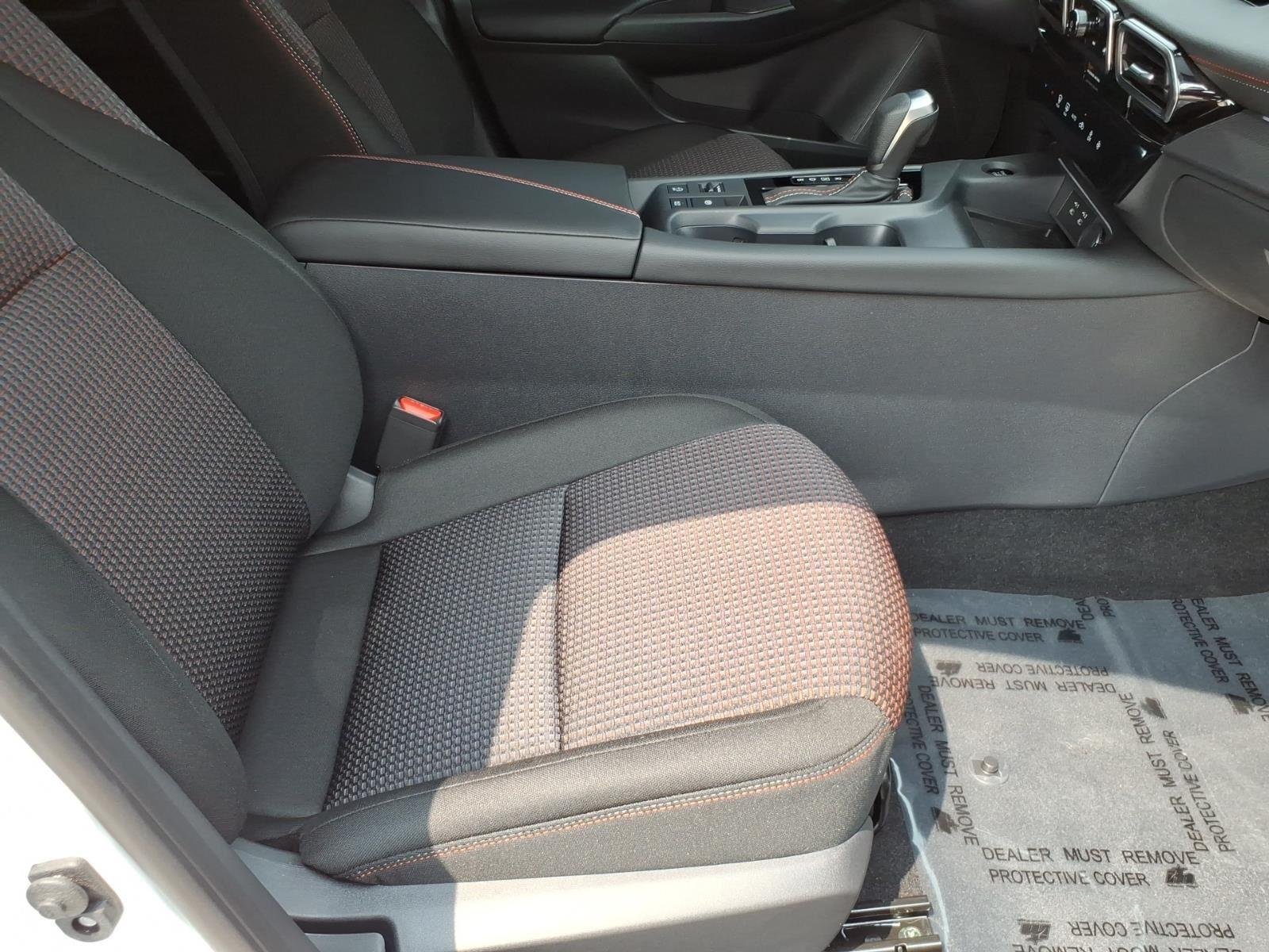 Used 2026 Aspen White Tricoat/Super Black Nissan SR image 23