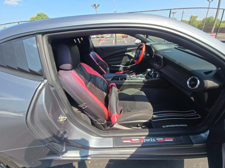 Used 2022 Gray Chevrolet LT1 image 14