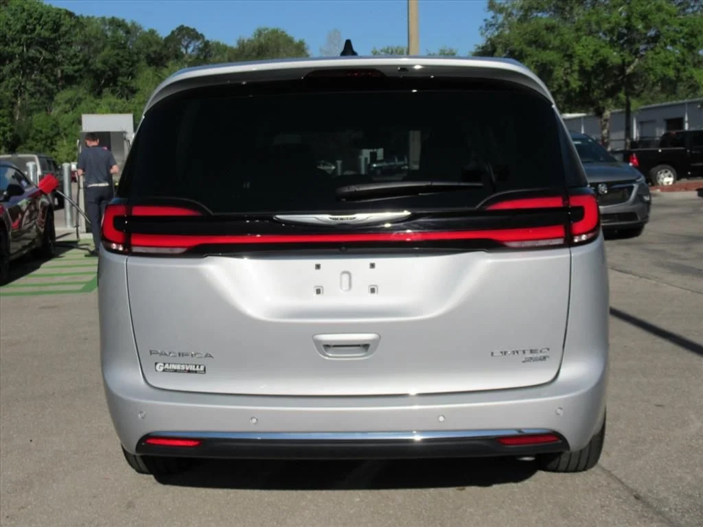 Certified Used 2024 Silver Chrysler Limited image 6