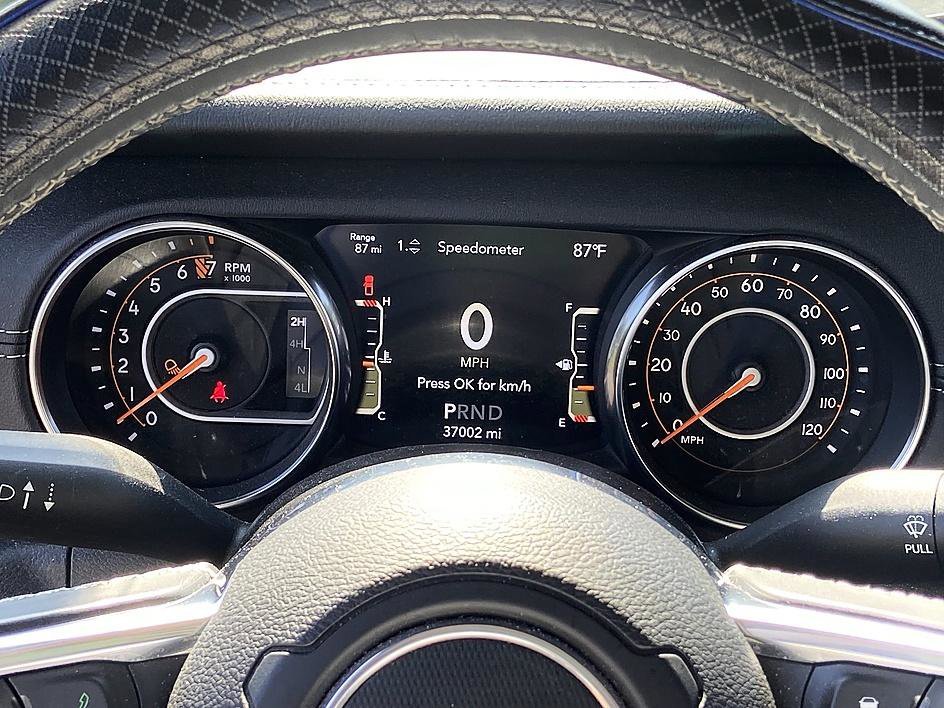 Used 2020 Sting-Gray Clearcoat Jeep Overland image 13