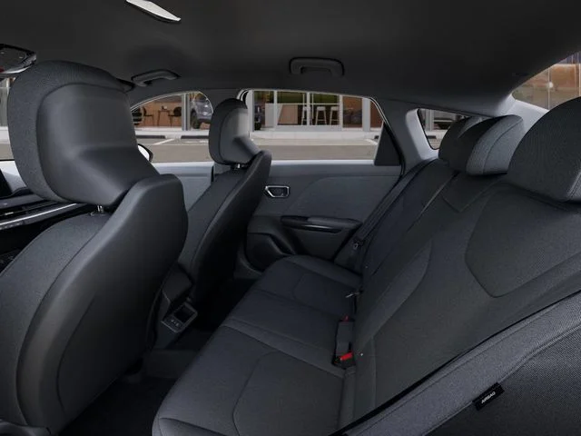 2026 Kia K4 LXS - Photo 18
