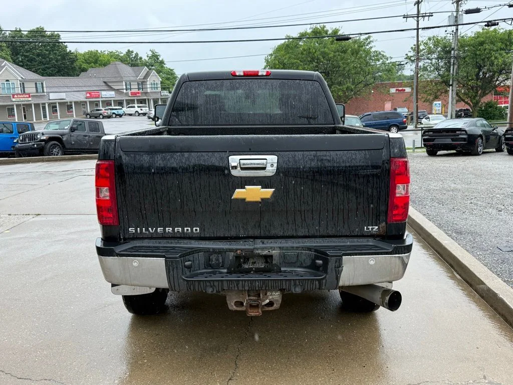 Used 2012 Black Chevrolet LTZ image 7