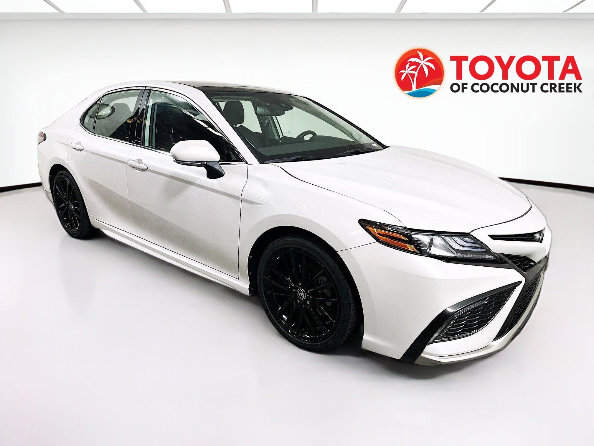 2023 Toyota Camry XSE V6's photo