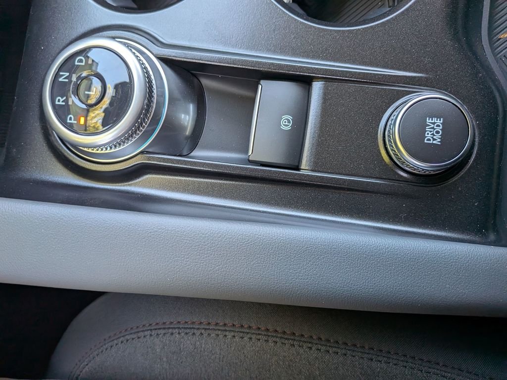 New 2026 Vapor Blue Metallic Ford Active image 25
