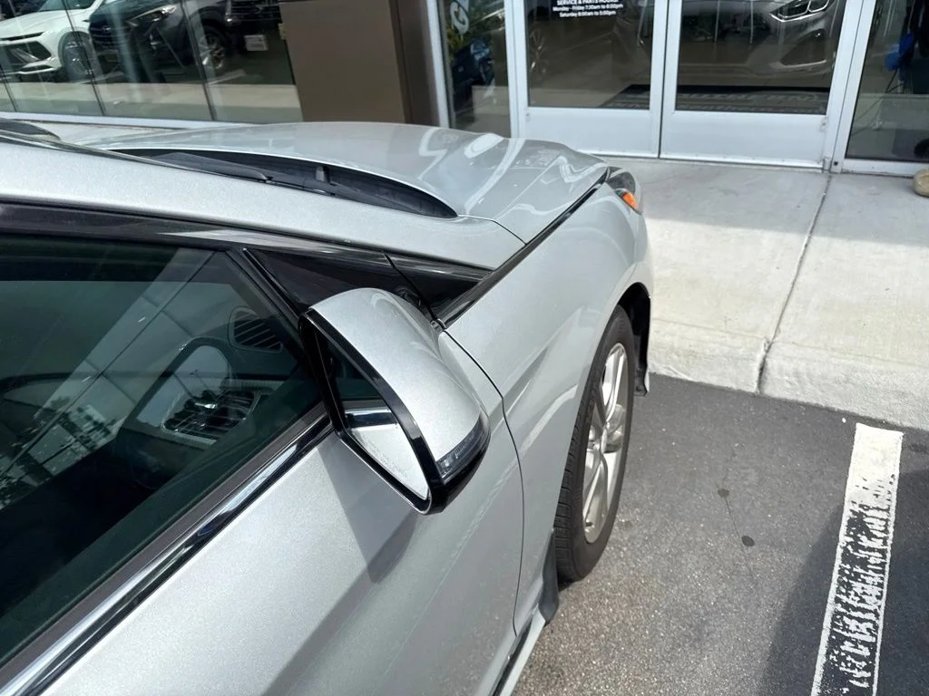 Used 2019 Silver Hyundai Sport image 12