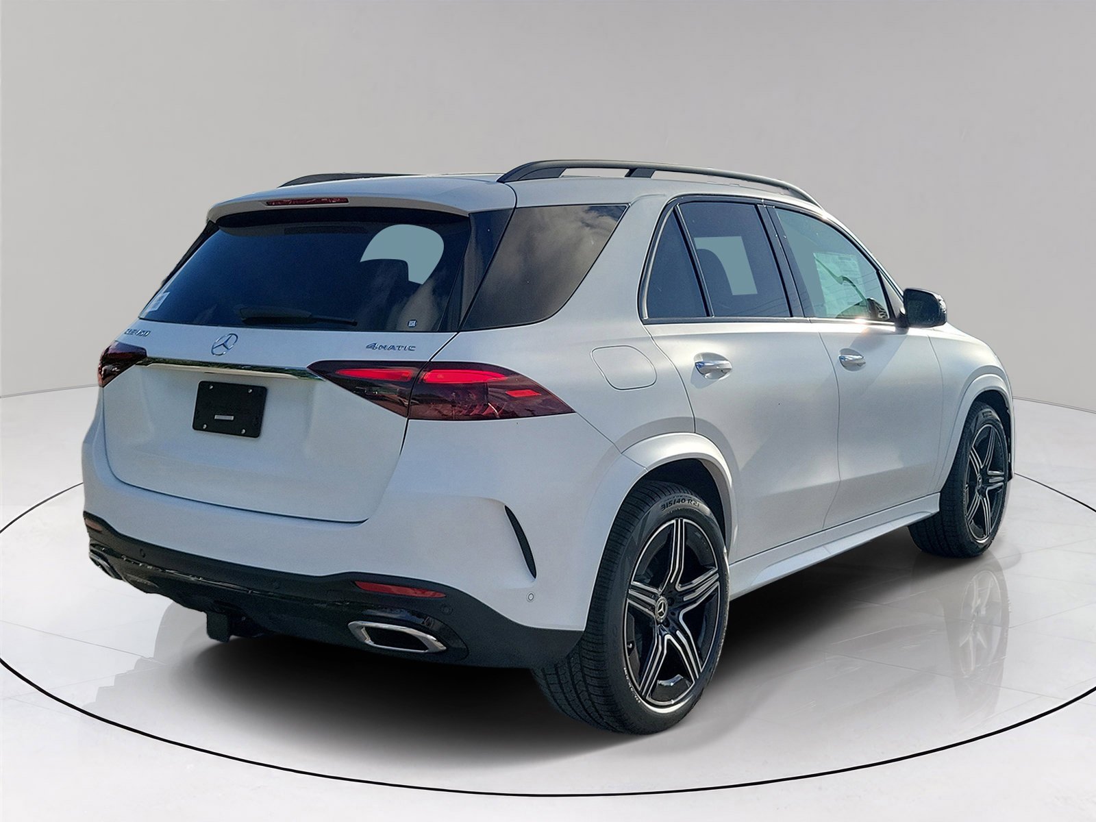 New 2026 MANUFAKTUR Moonlight White Magno Mercedes-Benz GLE 450 image 37