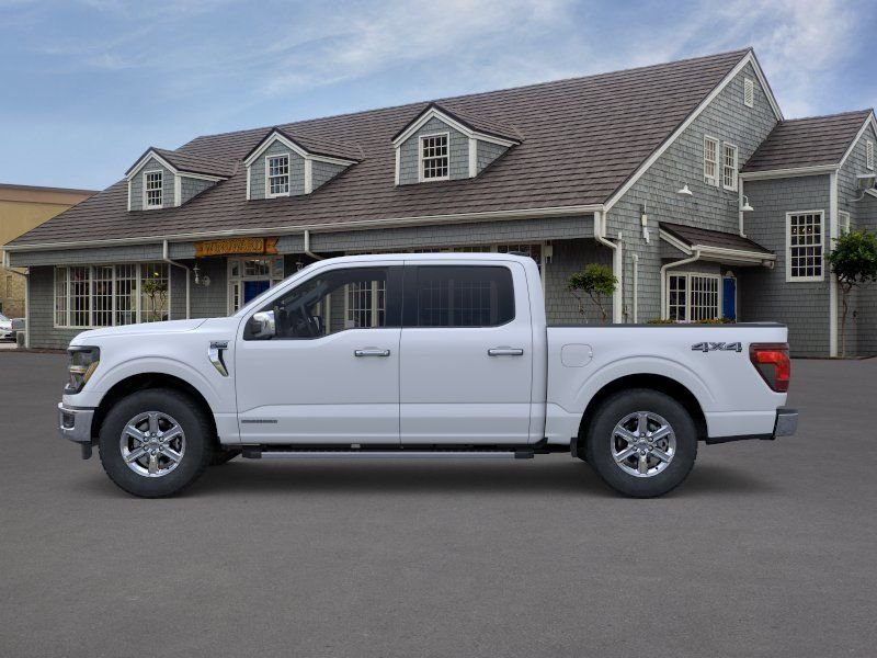 New 2025 Space White Metallic Ford XLT image 3