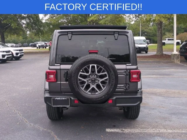 Used 2026 Gray Jeep Sahara image 4