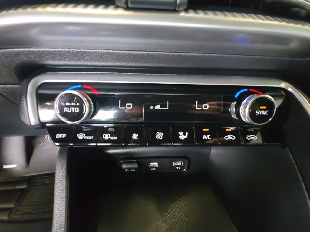 Used 2022 Black Kia GT-Line image 23