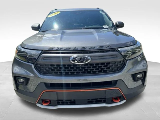 Used 2023 Gray Ford Timberline image 2