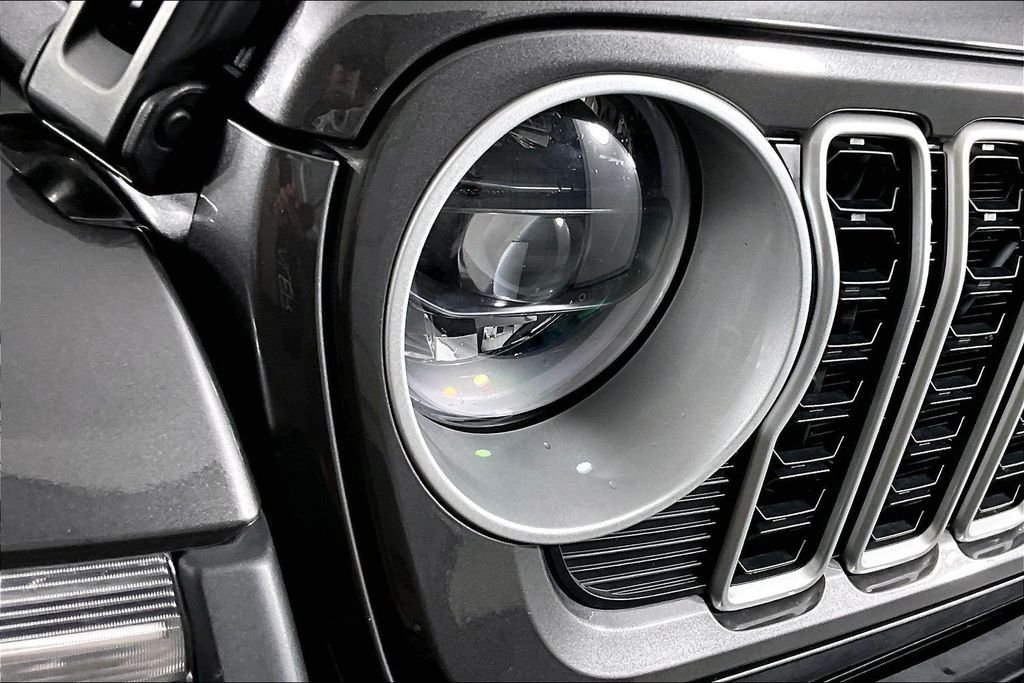 Used 2025 Black Jeep Sahara 4xe image 30