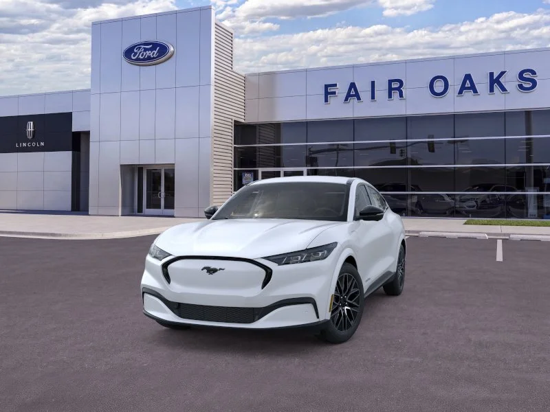 New 2026 Star White Metallic Tri-coat Ford Premium image 2