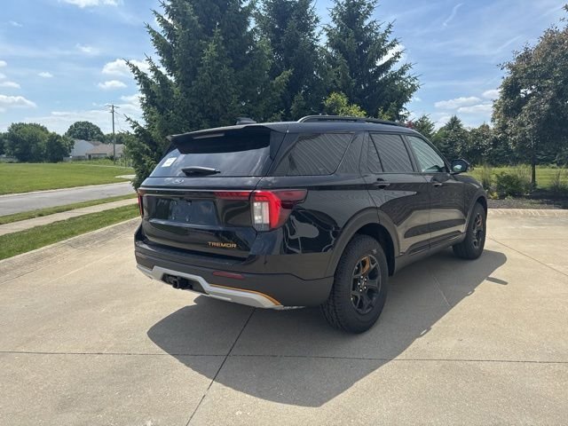 New 2026 Agate Black Metallic Ford Tremor® image 5